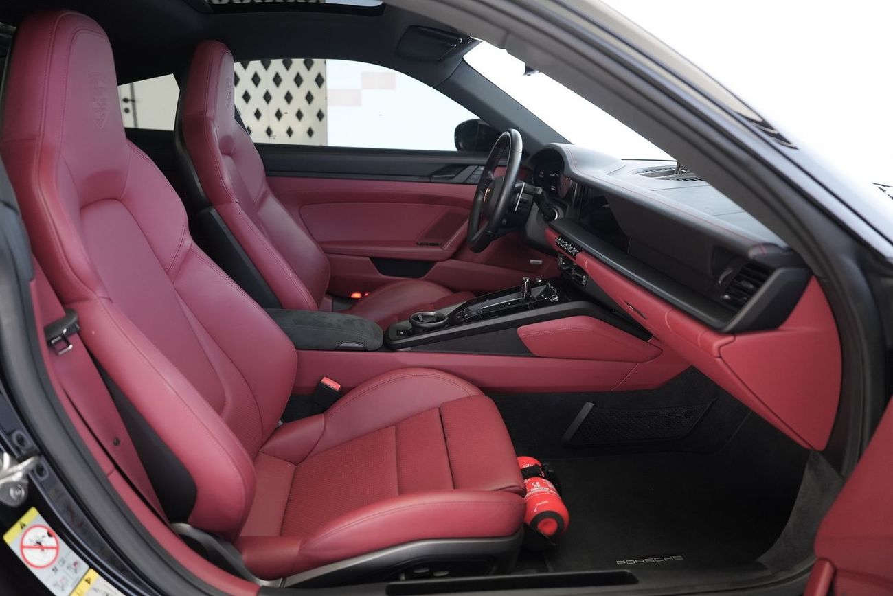 بورش 911 Carrera GTS 3.0L (475 HP) Coupe