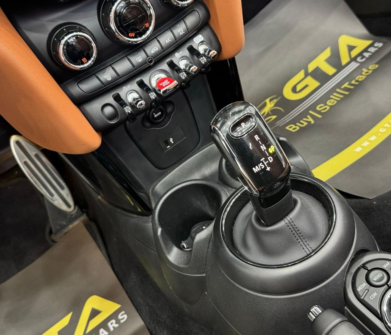 Mini Cooper S Cabrio 2023 Mini Cooper S Cabriolet, Jun 2028 AGMC Agency Warranty + Service Package, Full Service History2