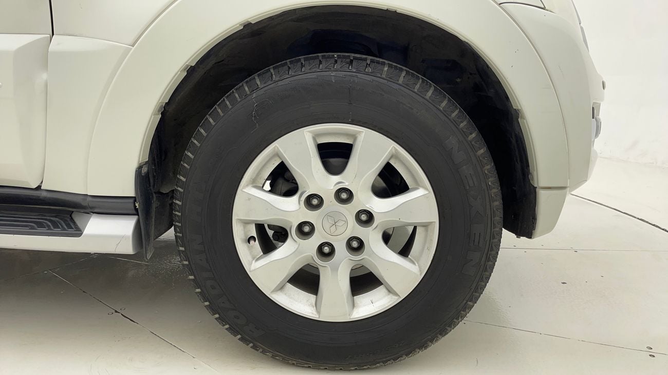 Mitsubishi Pajero GLS TOP 3.5 | Zero Down Payment | Free Home Test Drive