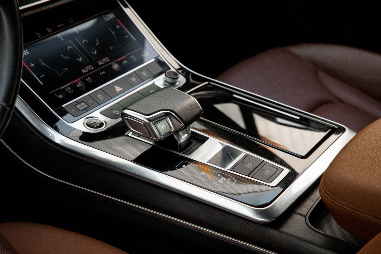 أودي Q7 Q7 S-line | 3,193 P.M | 0% Downpayment | Agency Warranty!