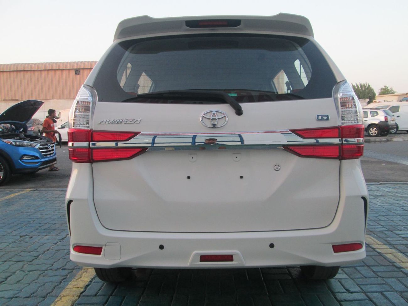 تويوتا أفانزا Standard 1.5L