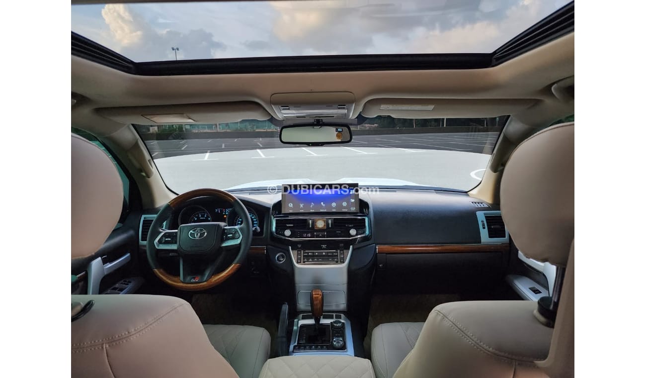 تويوتا لاند كروزر Facelifted