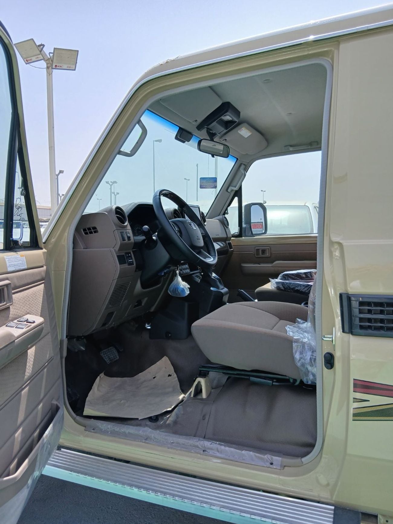 تويوتا لاند كروزر بيك آب 2.8L DIESEL SINGLE CAB, 4WD, AUTOMATIC, FULL OPTION, 2024