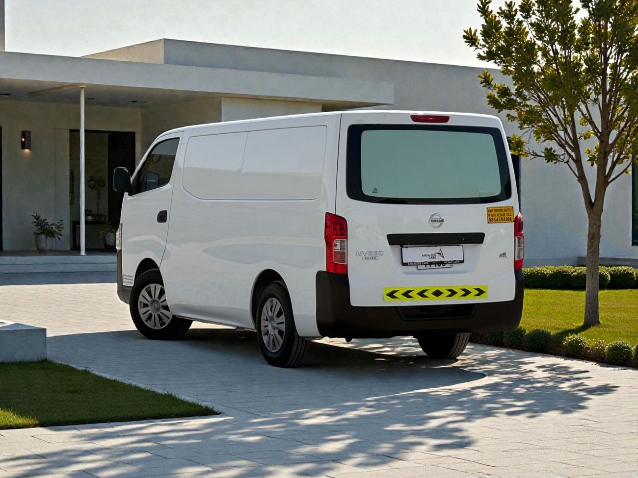 Nissan Urvan 3-Seater Automatic (5-Door)
