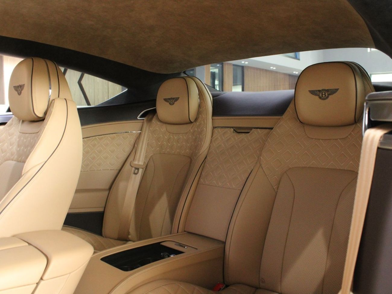 بنتلي كونتيننتال جي تي 4.0T V8