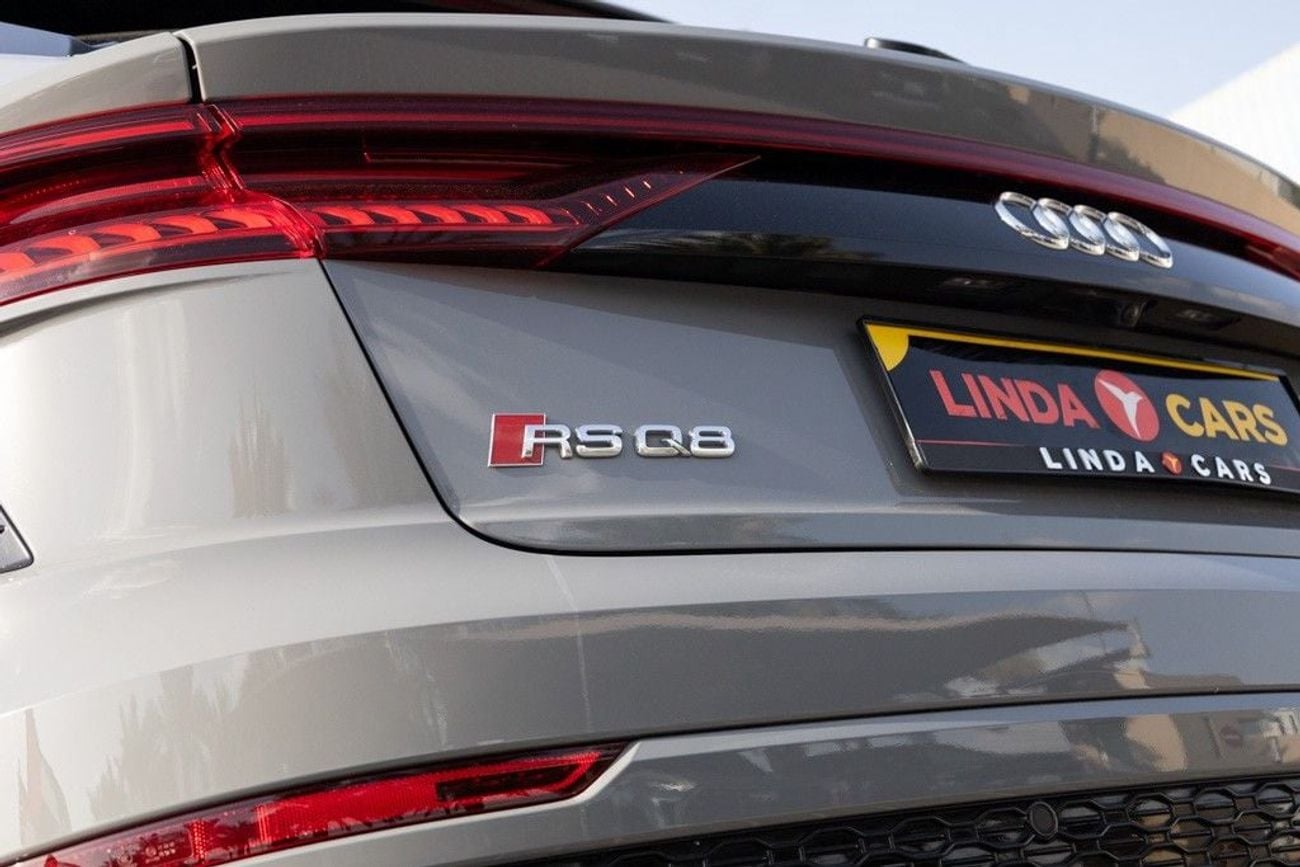 Audi RS Q8 TFSI quattro 4.0L Audi RS Q8 2022 GCC | Warranty | Service Contract