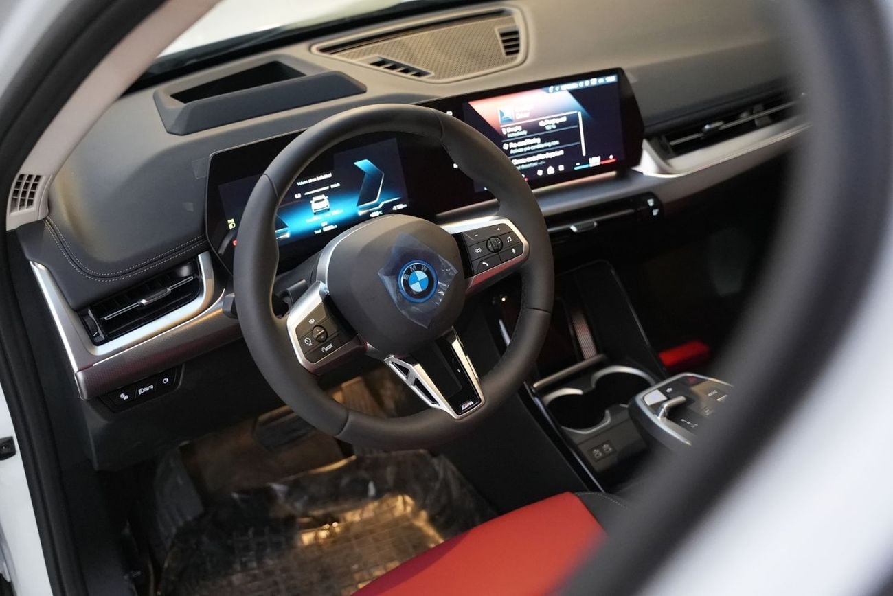 BMW iX1 XDRIVE30 LUXURY M SPORT PACKAGE 2026 BMW iX1 xDrive30L M Sport kit 2WD 0Km