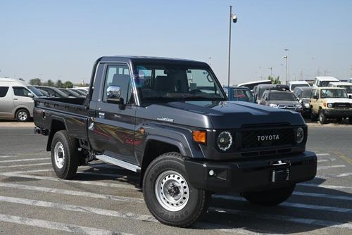 Toyota Land Cruiser Pick Up 79 Single Cab DLX 2.8L Diesel
