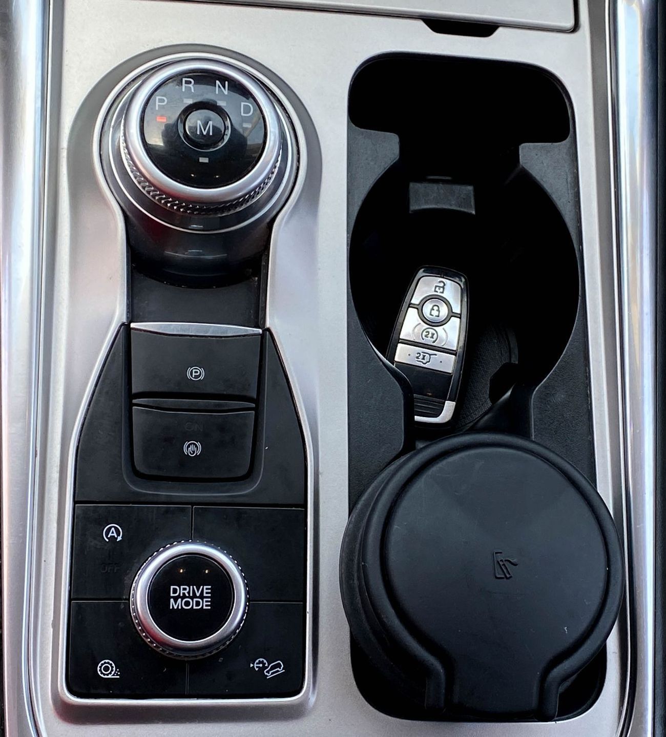 Ford Explorer XLT 200A 2.3L 4WD Ford Explorer XLT 2020,  GCC, 2.3L, EcoBoost 4WD Accident-free, original paint,