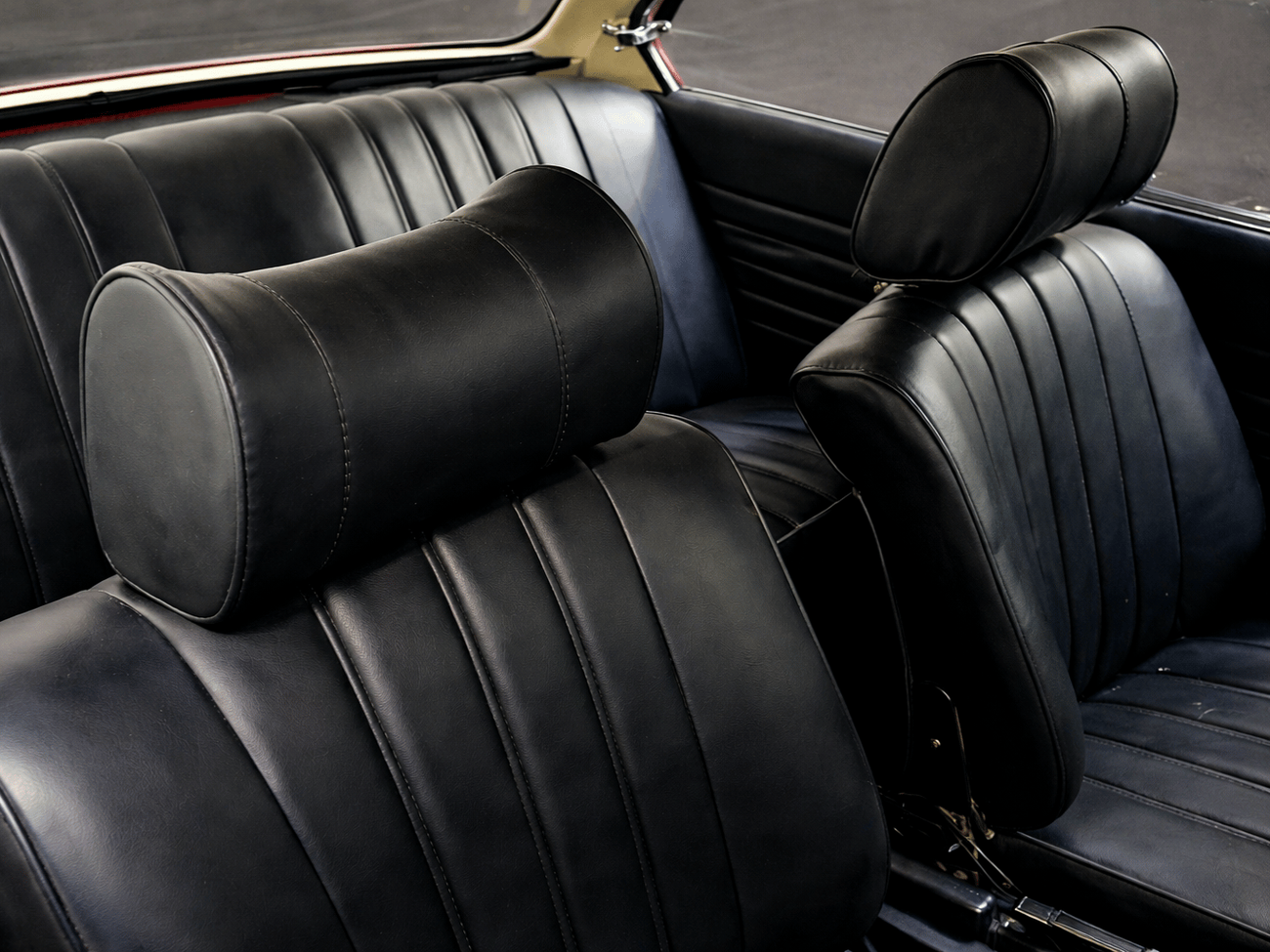 BMW 2002 STANDARD