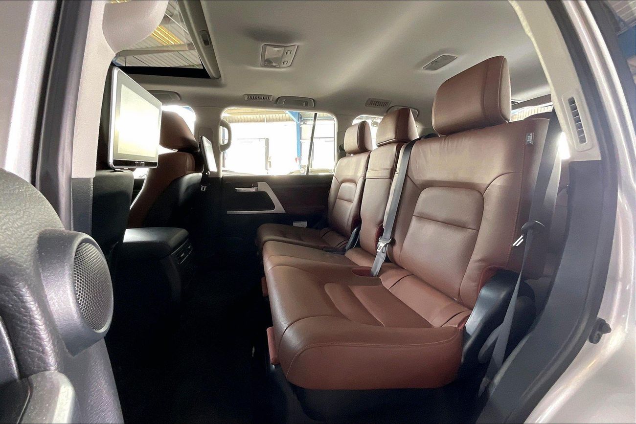 Toyota Land Cruiser VXR | upto AED 20,000 Ramadan Discount | Guaranteed Warranty | 0 Down Payment