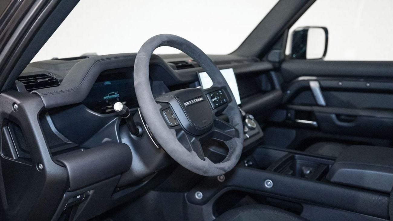 لاند روفر ديفندر 110 P525 V8 Edition - Ramadan Buy Now Pay September - AED 6,571 P/M