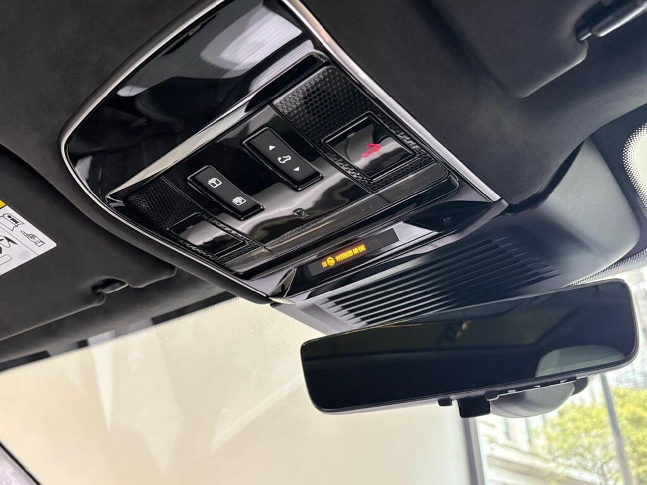 لاند روفر رينج روفر سبورت 4.4 P635 V8 MHEV SV Auto 4WD Euro 6 (s/s) 5dr (EXPORT ONLY) Right Hand Drive