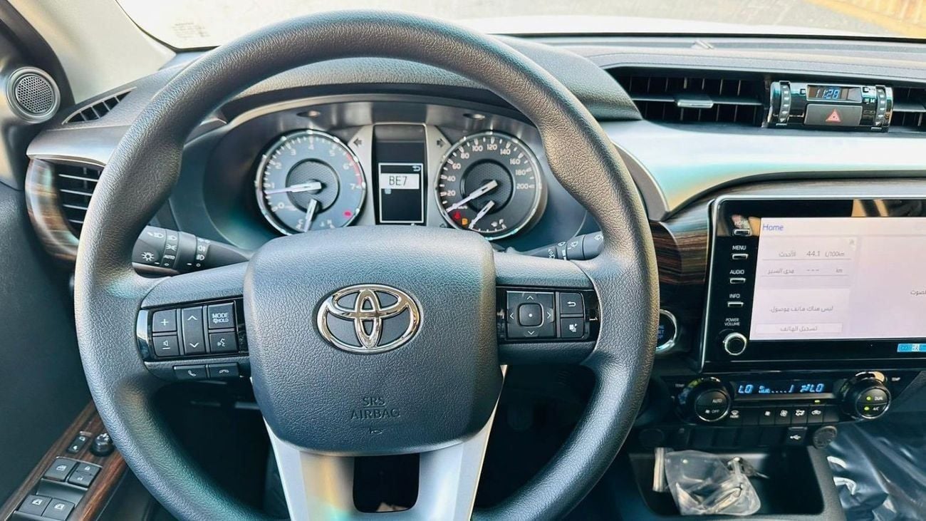 Toyota Hilux SGLX SR5 DC 2.7L Petrol 5MT 2025YM Full Option