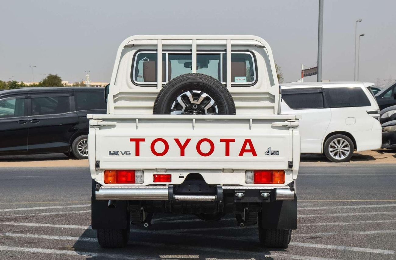 Toyota Land Cruiser Pick Up TOYOTA LAND CRUISER 79 4.0L V6 AT  4WD DC PICKUP 2025