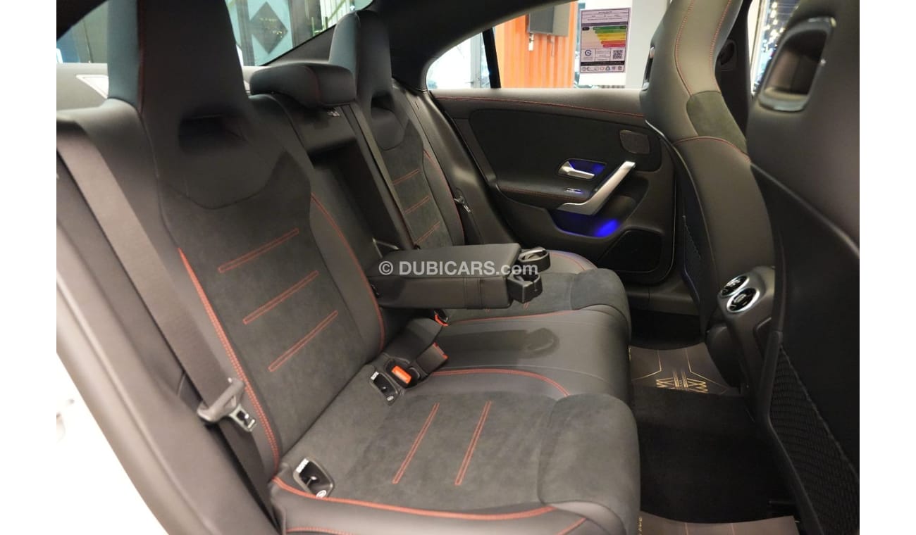 Mercedes-Benz CLA 250 AMG Package //19 Black Alloy Rims //Panoramic roof