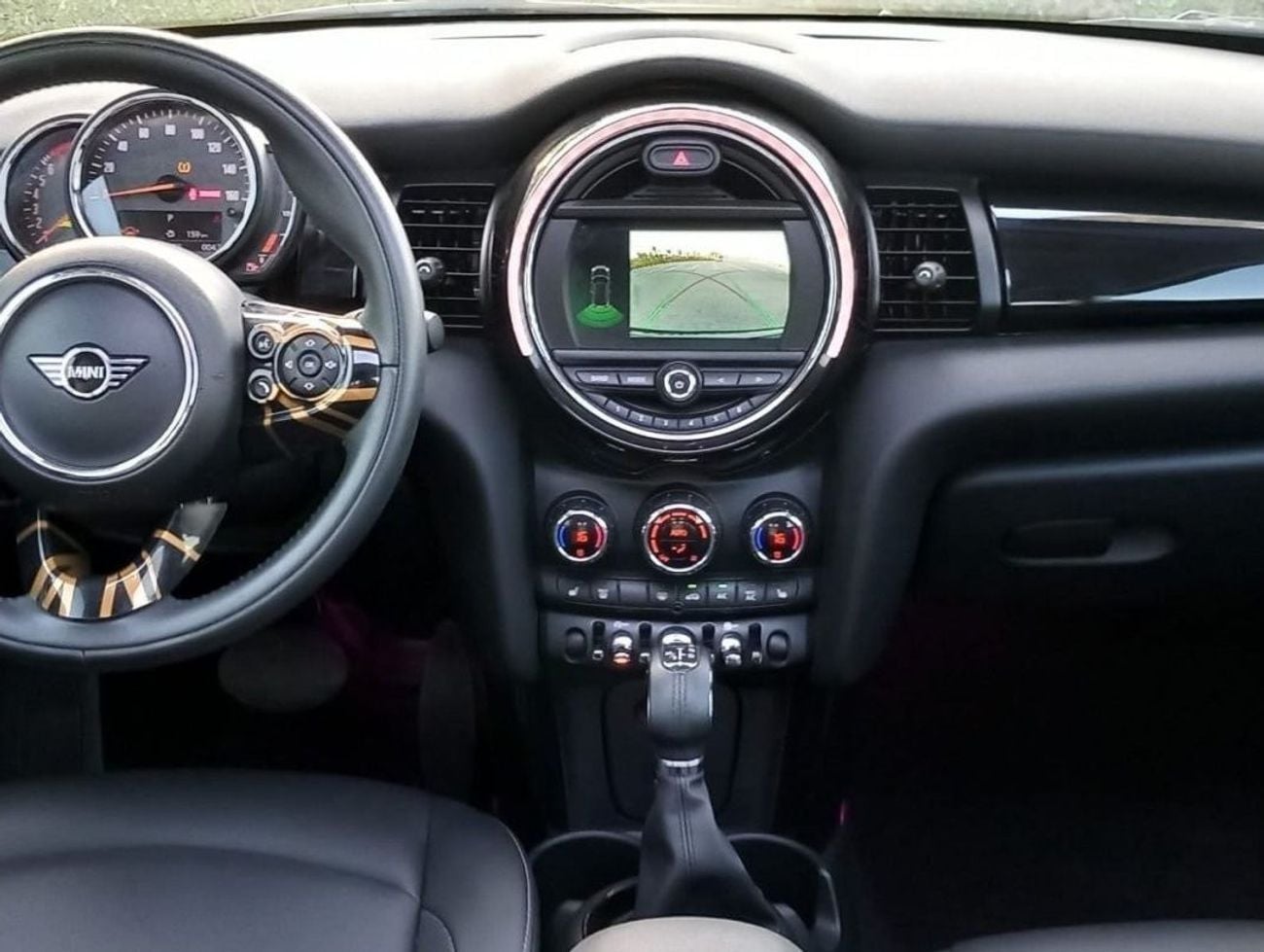 Mini Cooper STD Full option 1.5L