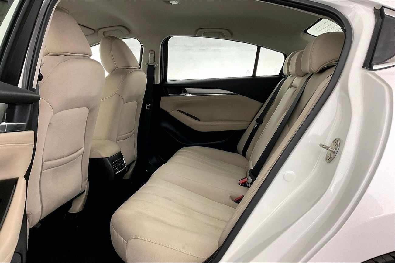 تويوتا يارس SE / E | ضمان مجاني لمدة عام | 0 دفعة أولى