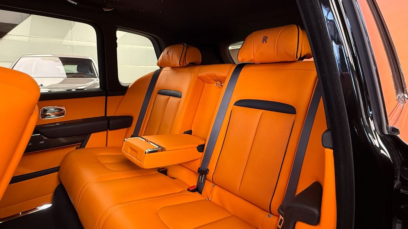 Rolls-Royce Cullinan Rolls Royce Cullinan - Black Badge - 2025