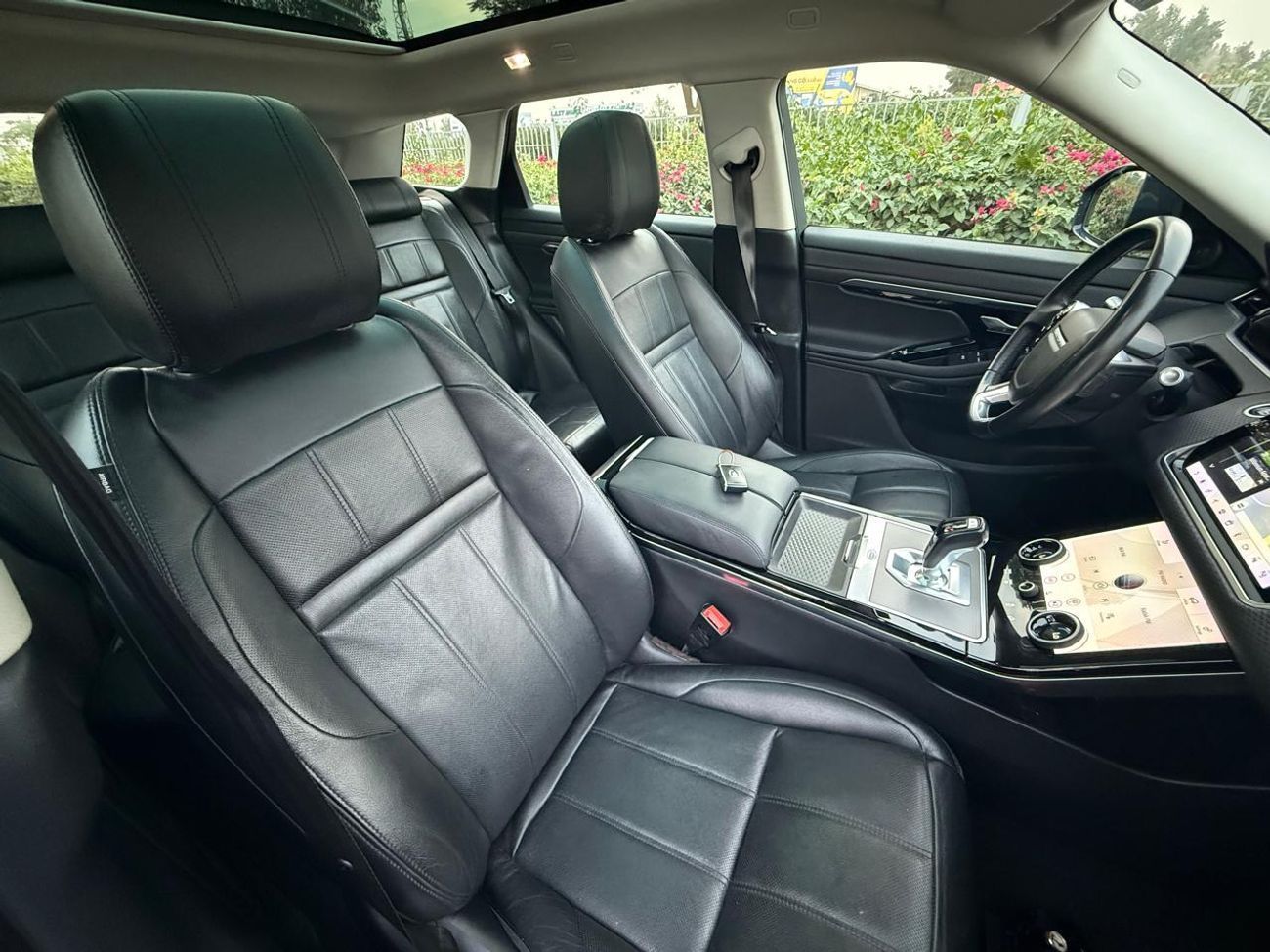 لاند روفر رانج روفر إيفوك P200 S 2.0L