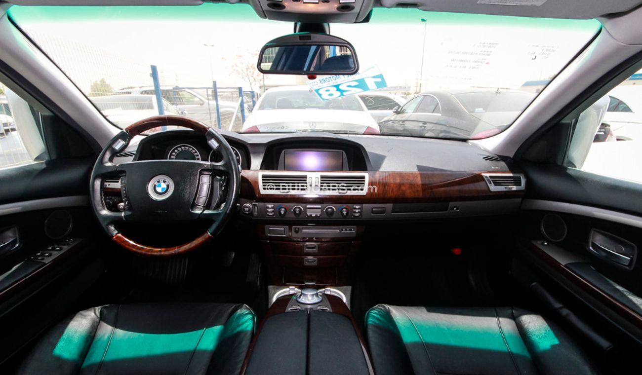 بي أم دبليو 735 i