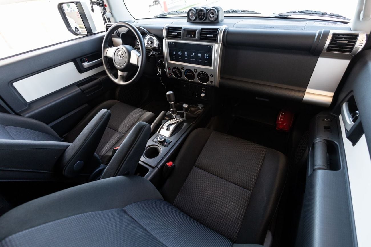 Toyota FJ Cruiser GXR 4.0L A/T