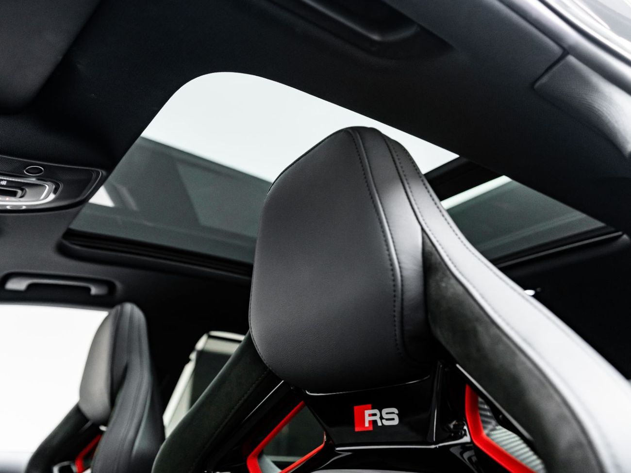 أودي RS4 2024 Audi RS4, 2027 Audi Warranty + 2029 Audi Service Contract, Carbon Bucket Seats, Low KMs, GCC