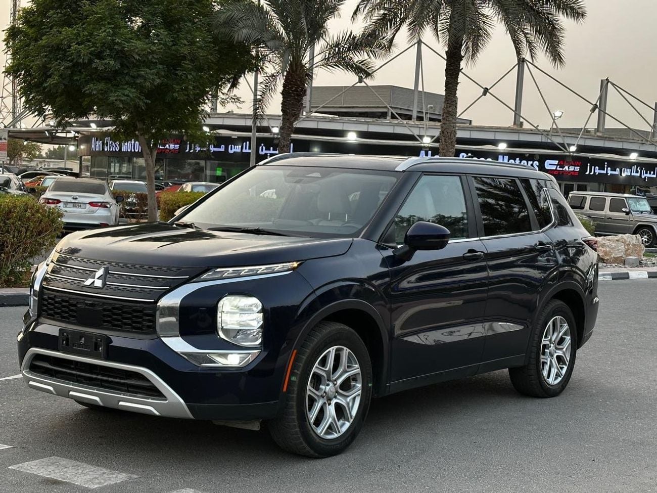 ميتسوبيشي آوتلاندر Premium Limited 2.5L