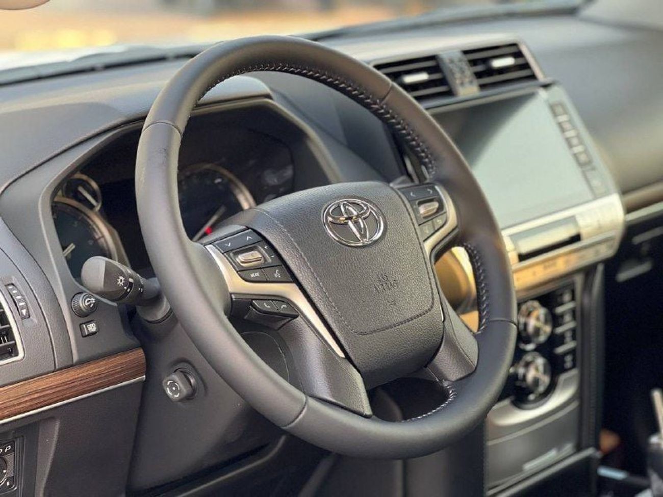 Toyota Prado VX+ 4.0L PTR A/T // 2023 // HIGH OPTION WITH POWER & LEATHER & COOLING SEATS , DVD & BACK CAMERA //