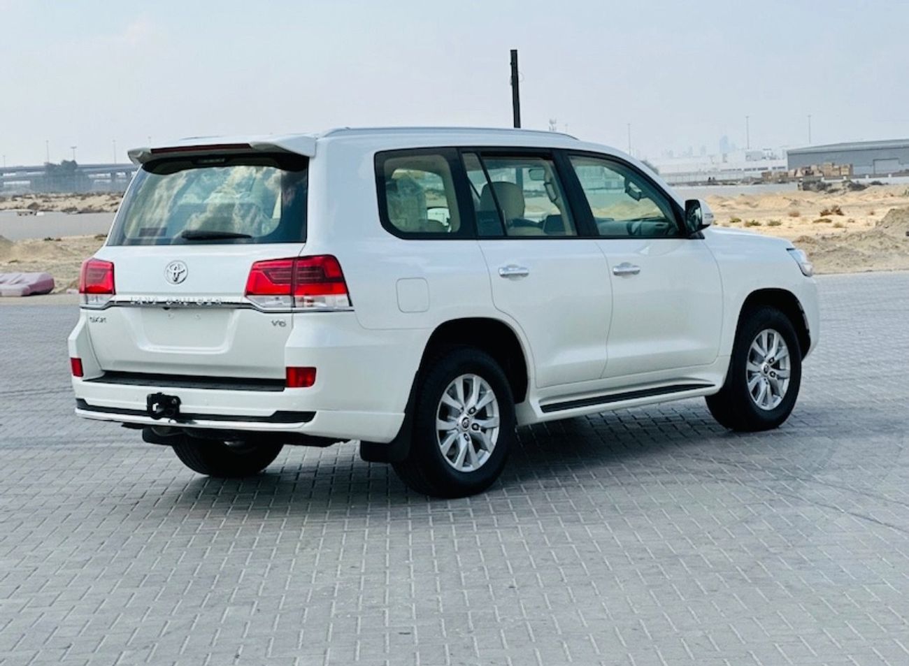 تويوتا لاند كروزر Toyota Land Cruiser 2017 model v6 full option