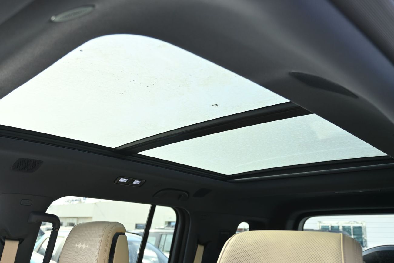 BYD Leopard 5 BYD Leopard 5 Flagship 1.5L Turbo + Plug-In Hybrid Dual Motor Model 2024 Color Grey