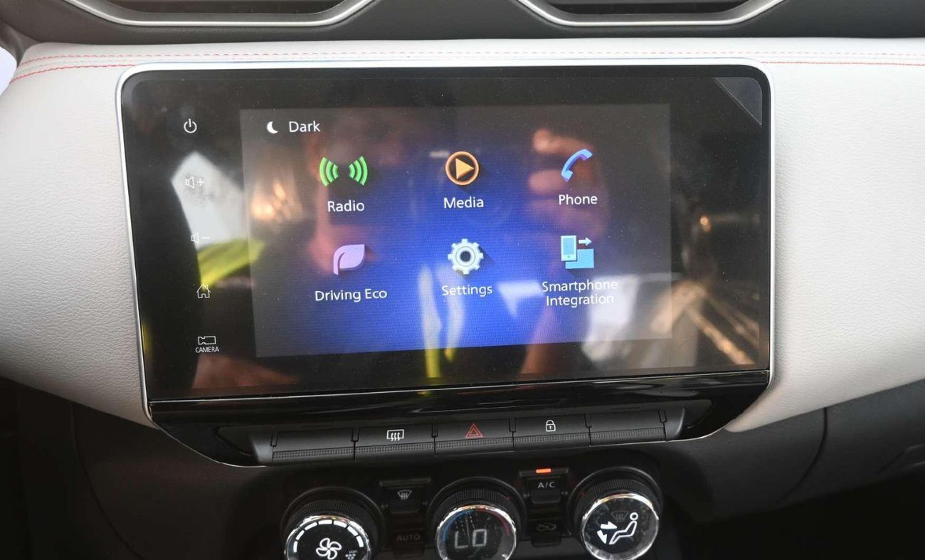 نيسان ماغنيت SL