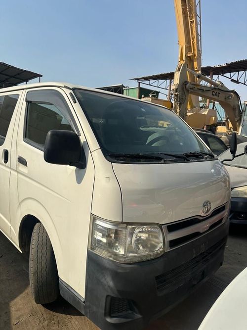 Toyota Hiace 2.7
