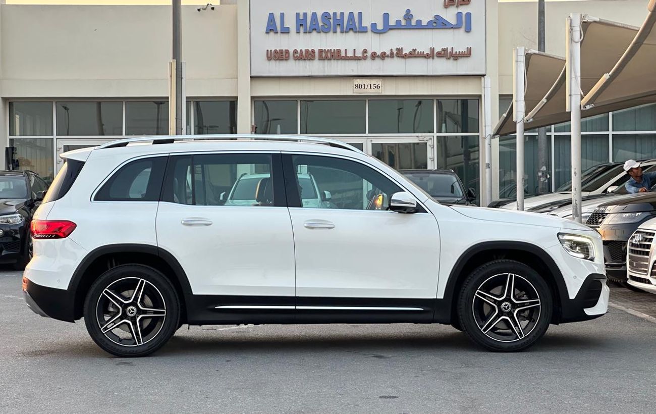 مرسيدس بنز GLB 250 Premium 2.0L (7 Seater)