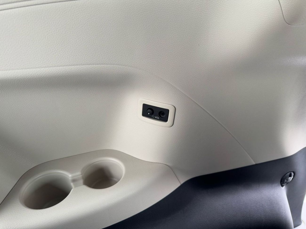 تويوتا سيينا 2025 Toyota Sienna 2.5L Hybrid Platinum Brand New