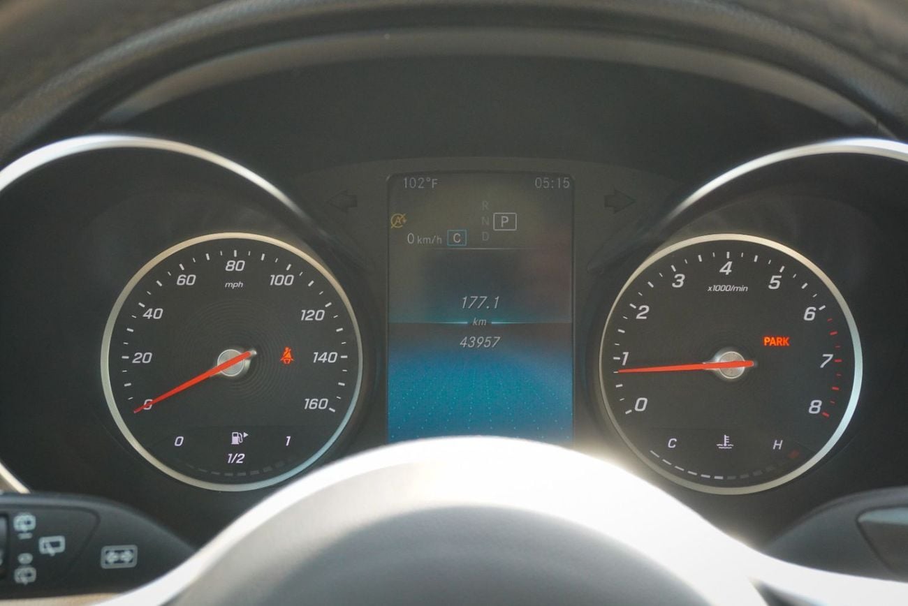 مرسيدس بنز GLC 300 AMG 2.0L