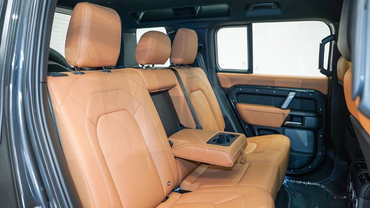 لاند روفر ديفندر | AED 7,597 PM | Warranty Oct-2029* | GCC