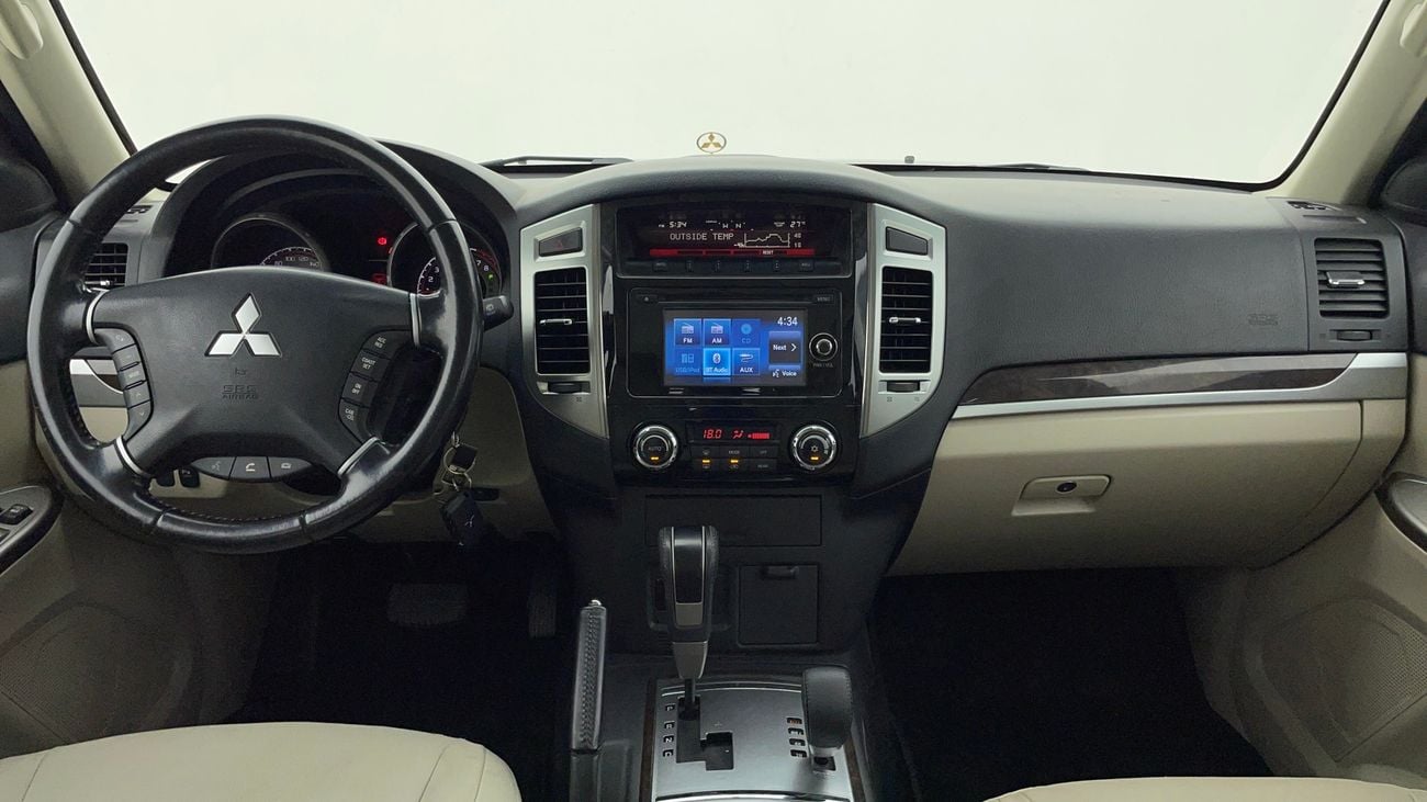 ميتسوبيشي باجيرو GLS MID 3.8 | بدون دفعة مقدمة | اختبار القيادة في المنزل