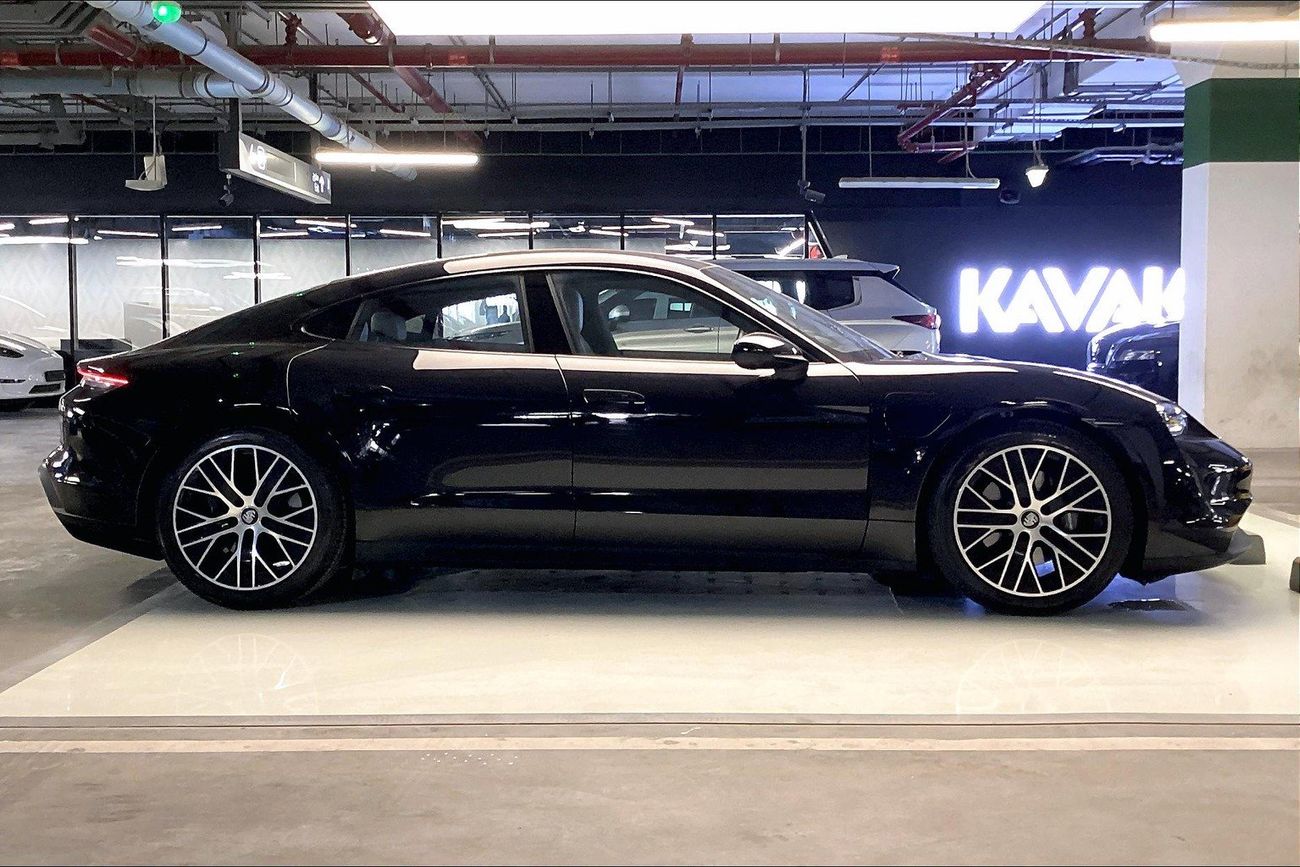 بورش تايكان Taycan | National Day Celebration | شامل الضمان | 0 ﺪﻔﻋﺓ ﺃﻮﻟﻯ