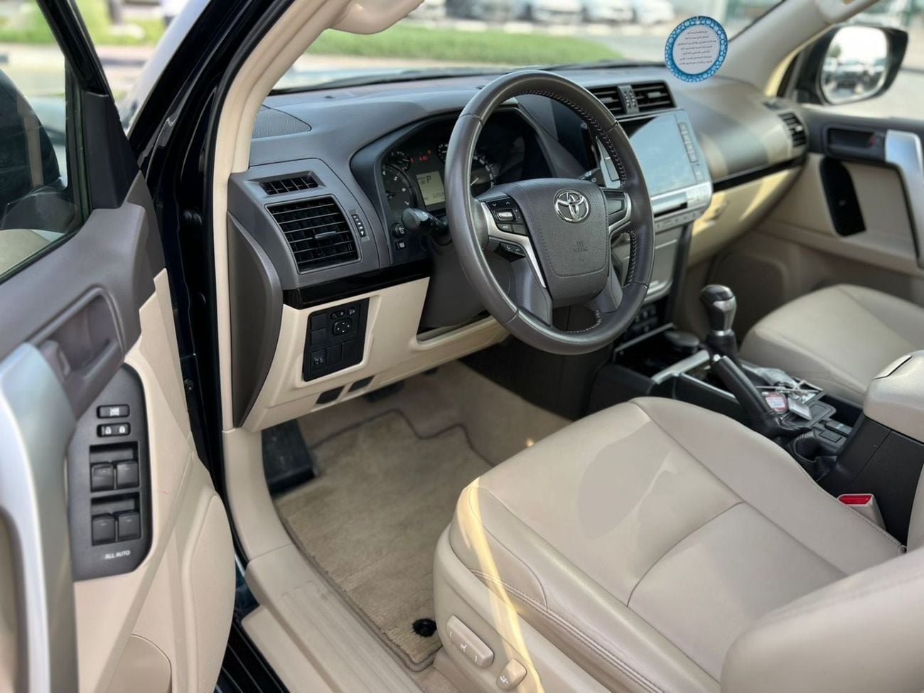 Toyota Prado  2022 Toyota Prado Full Option 4.0L V6 - AWD 4x4 - GCC- Electric Seat - Rear CAM & Sensors - Cool