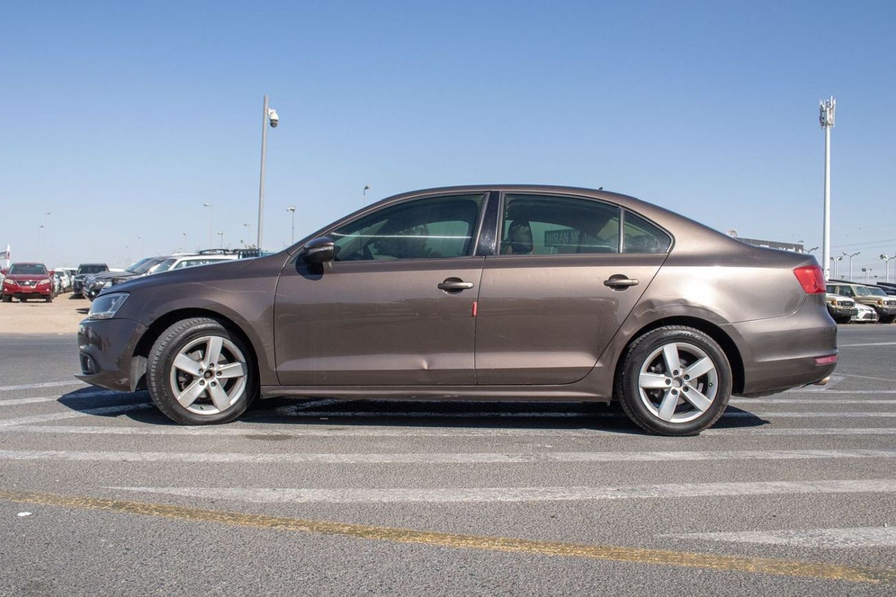 Volkswagen Jetta VOLKSWAGON JETTA Comfortline SE 2.0L | FULL OPTION | GCC