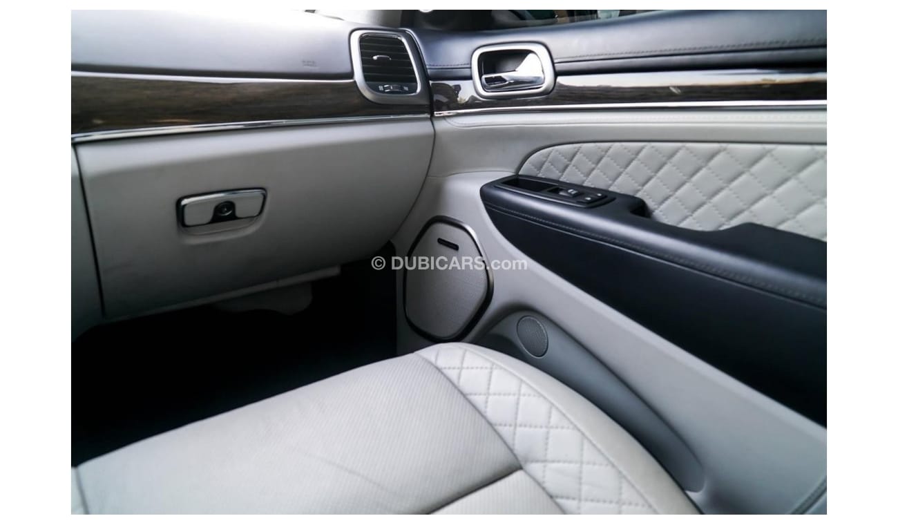 Jeep Grand Cherokee Summit WK2