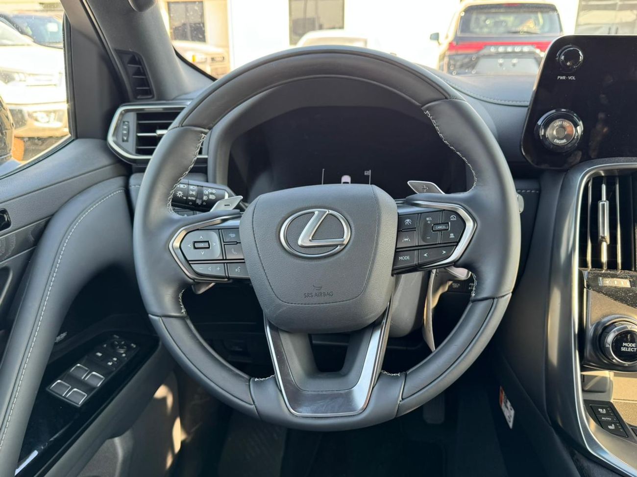 Lexus LX 600 LEXUS LX600 OVERTRAIL 3.5L 2025