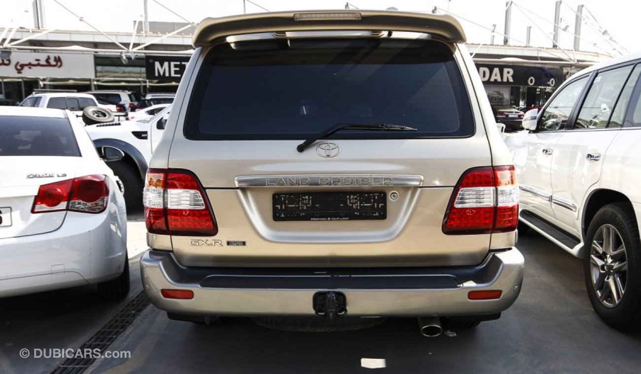 Toyota Land Cruiser GXR V6