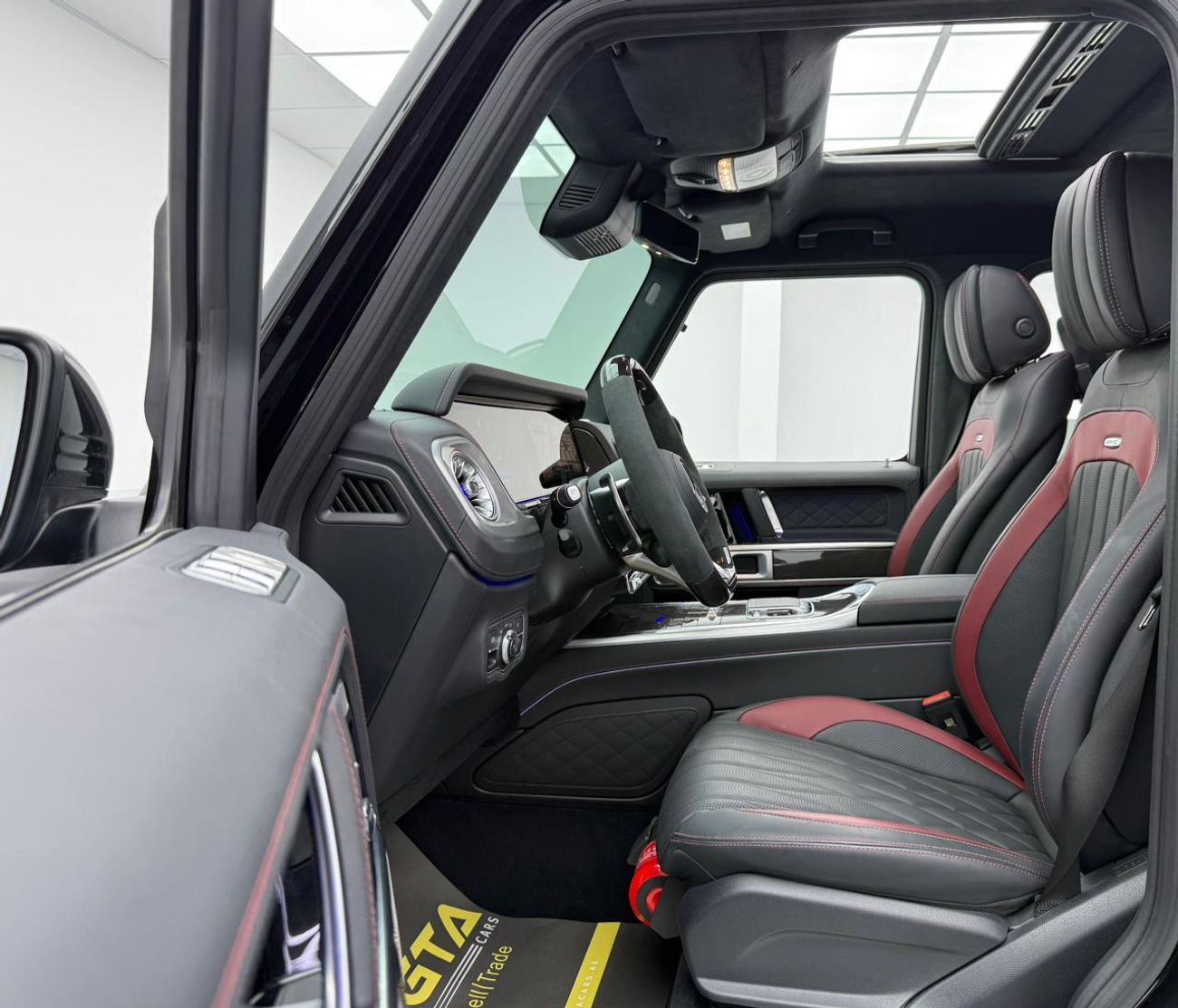 Mercedes-Benz G 63 AMG 4MATIC SUV 2025 Mercedes-AMG G 63 ,Gargash Warranty Dec/2029 ,Full Service History ,GCC