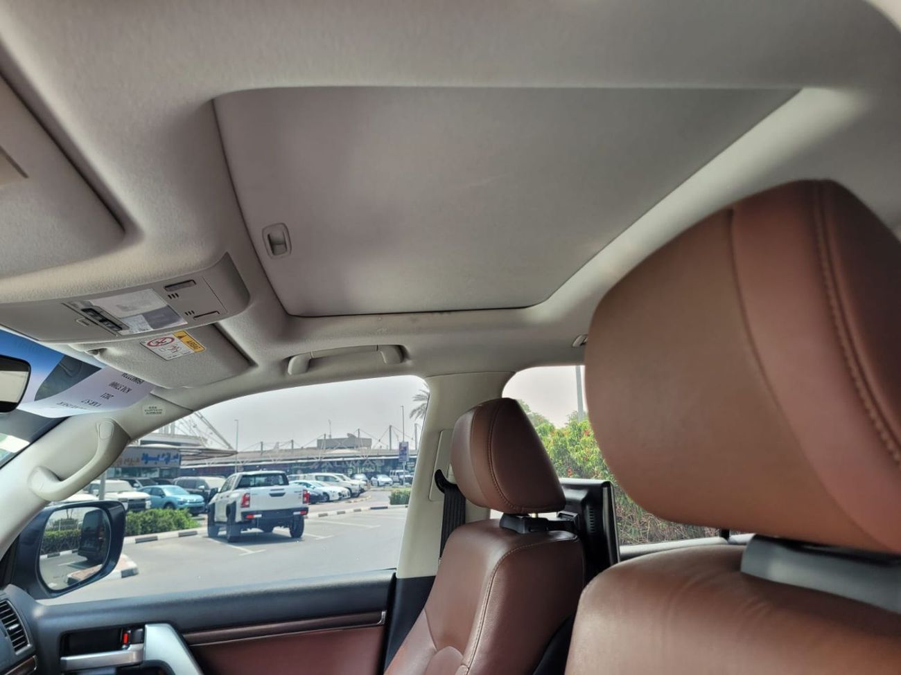 Toyota Land Cruiser VXR 5.7L 4WD