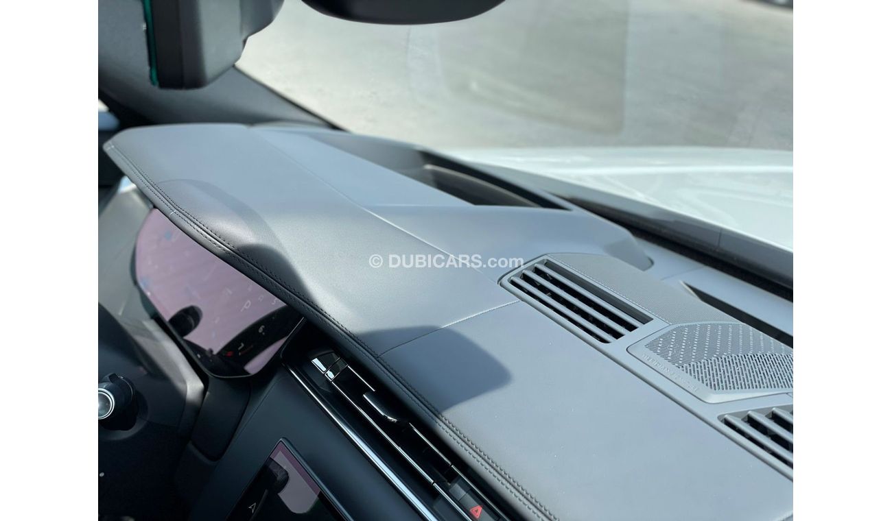 Land Rover Range Rover LAND ROVER AUTOBIOGRAPHY