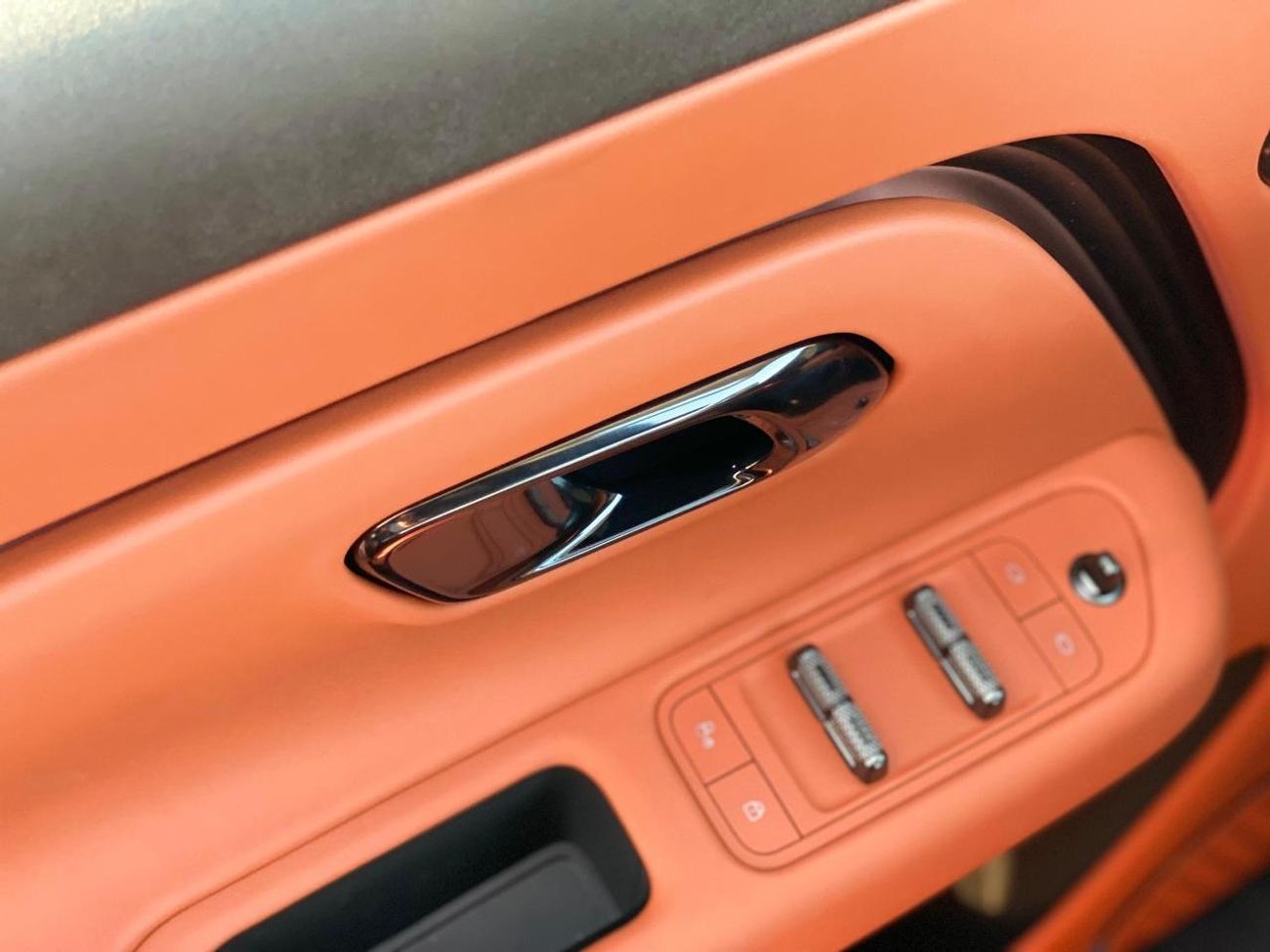 ROX Adamas VIP 6 Seat Black Edition  Only For Export