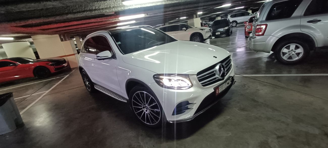 مرسيدس بنز GLC 250 4MATIC 2.0L