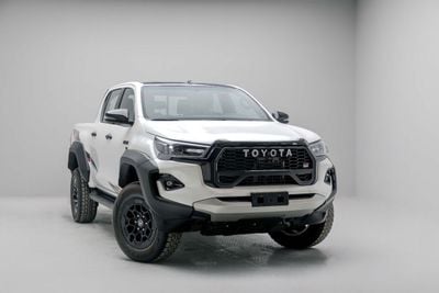 Toyota Hilux 4.0L - White Pearl + Black Me inside GR-S Red | Export Only